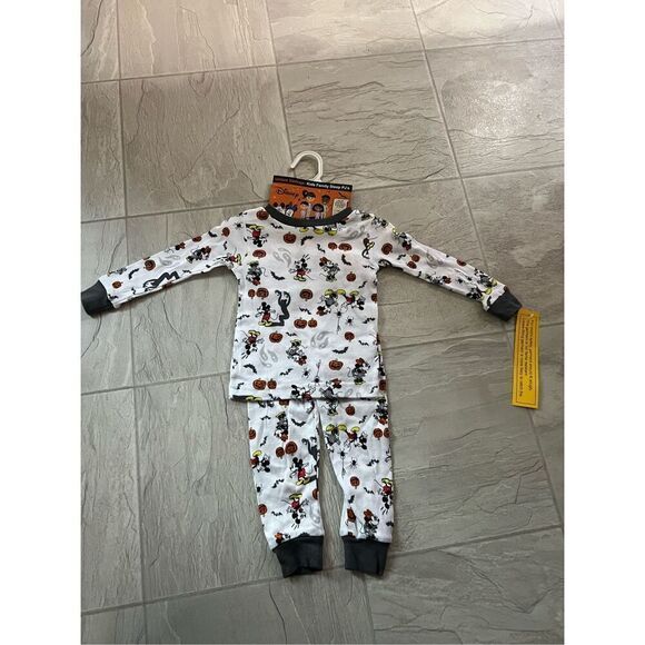 Disney Mickey & Minnie Mouse Halloween Unisex Pajamas Set 2T NEW - Picture 1 of 7